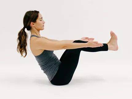 3套晨练瑜伽序列,每天10分钟,让你能量满满!_手臂_双手_双脚