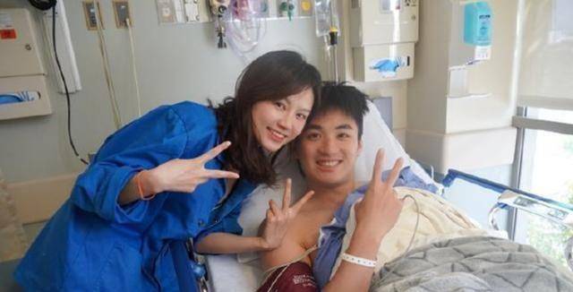 但,就算于德豪上空篮不进,杜锋依然坚持信任于德豪,给他不少出场的