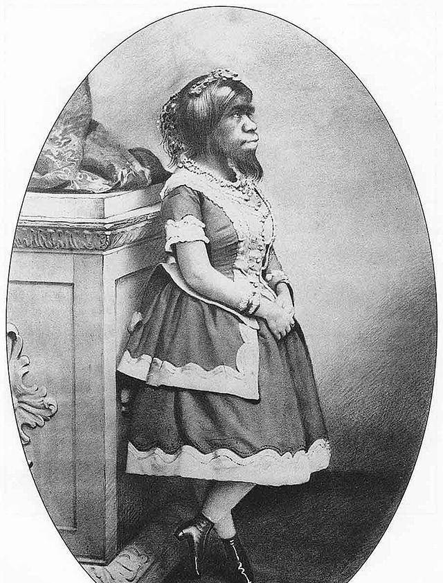 拒绝20个追求者,嫁给"真爱",死后被丈夫制成标本,全是为了钱_朱丽亚