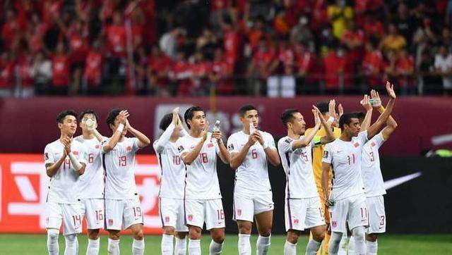 恭喜国足拿下了强大的菲律宾队赢了300万奖金