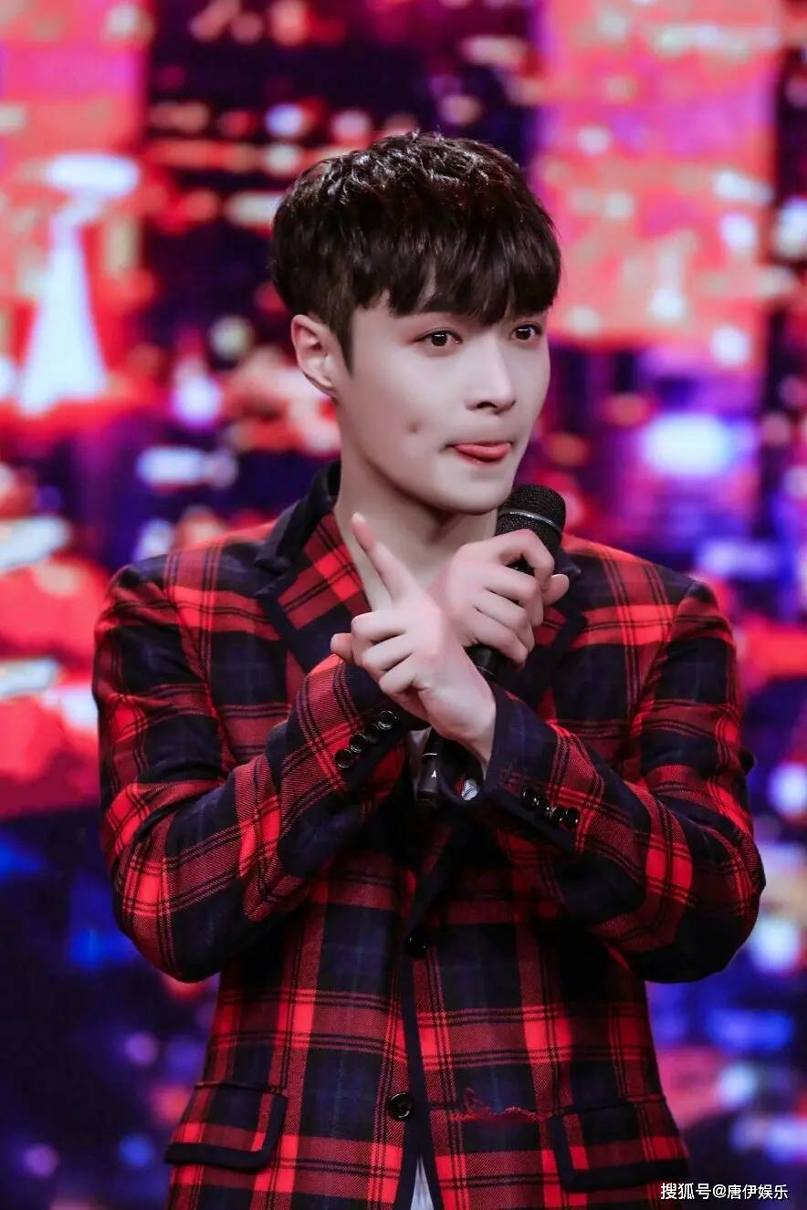 原创张艺兴工作室致歉新歌宣推遇困承诺全力改进