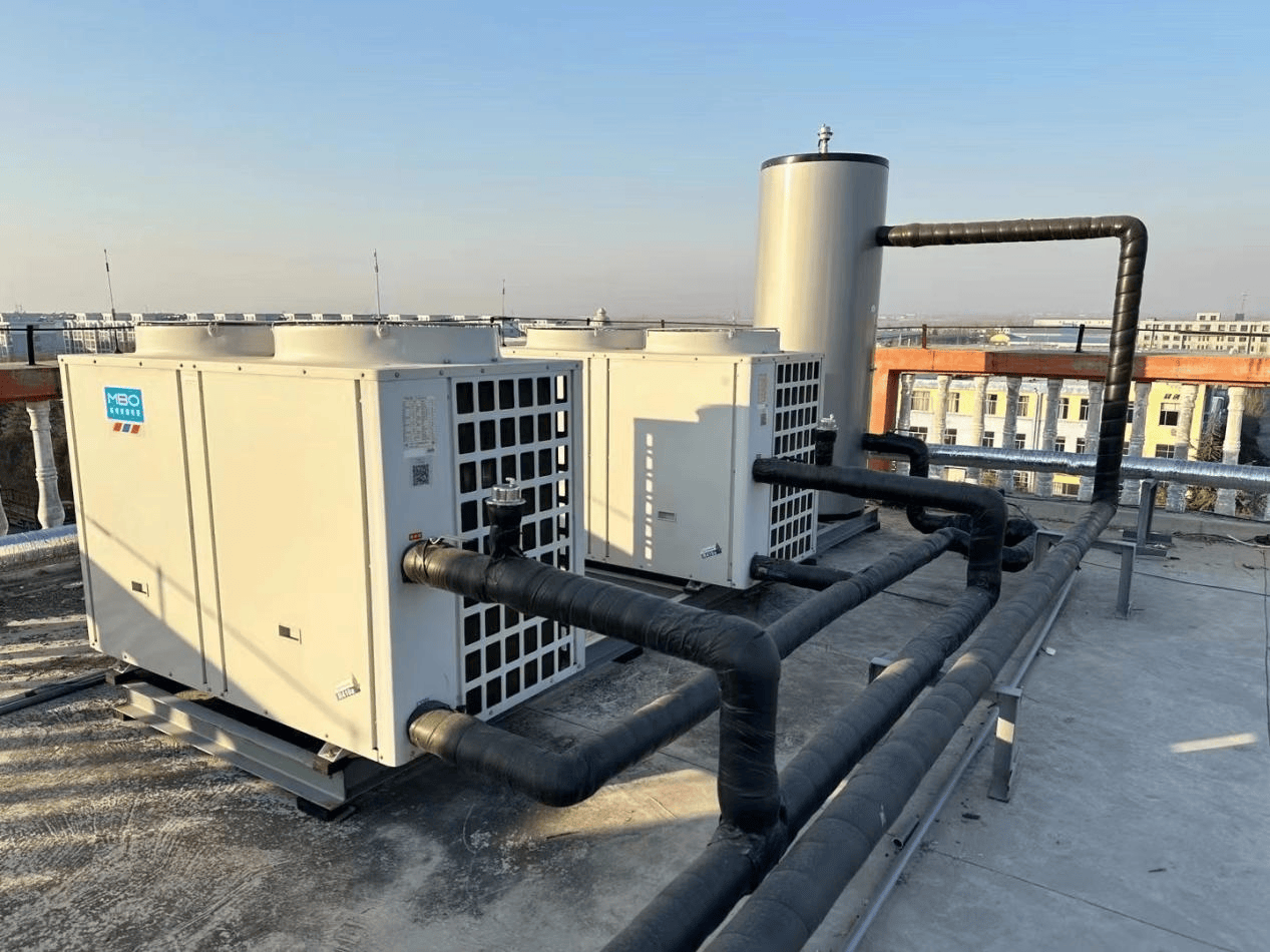 医院舒适环境新利器:空气能热泵系统_设备_运行_供暖