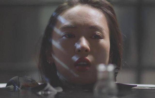 原创顾佳浑身湿透谁注意王漫妮钟晓芹反应网友孰近孰远一目了然