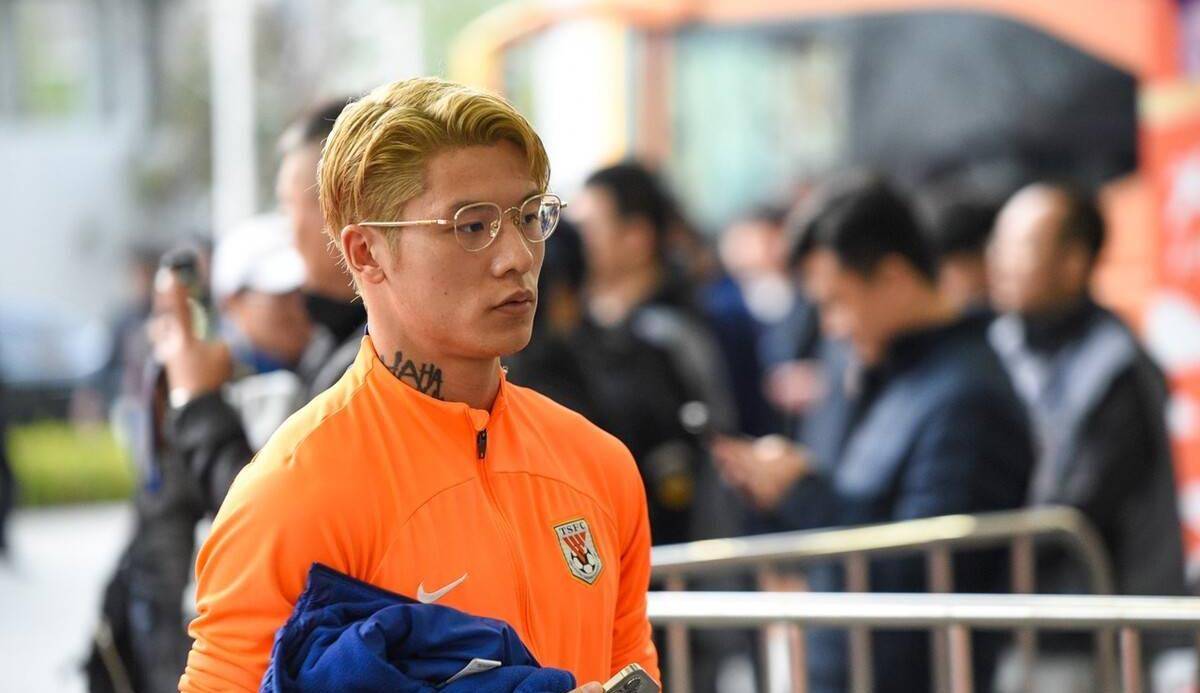 无非两点:一是陈普的持球突破能力,球商,传球视野等;第二,陈璞最近