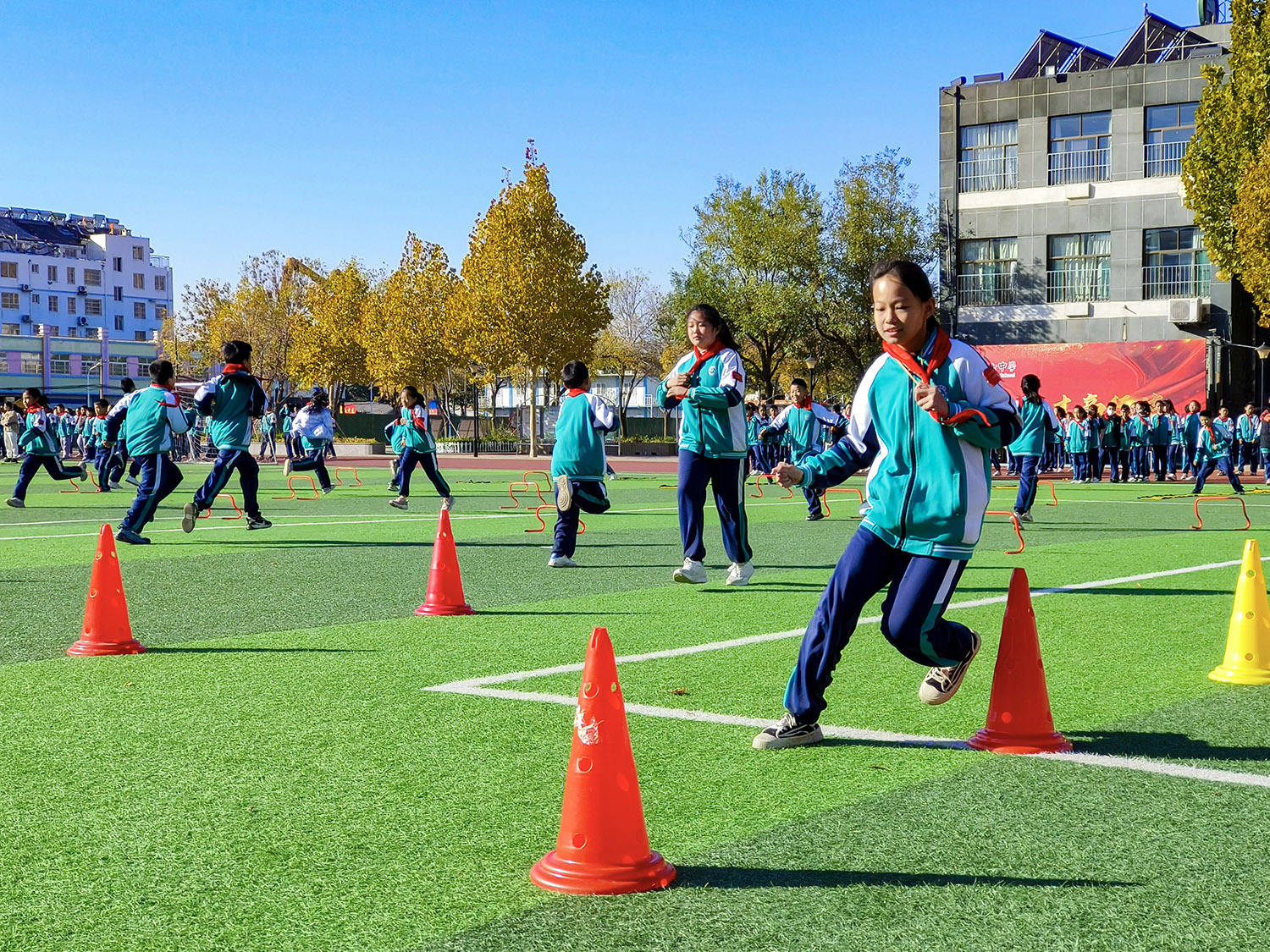 羡慕这样的课间德州小学生阳光大课间撒欢儿玩