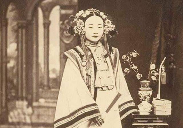 曾国藩大喜之日,新娘子却悔婚,媒人心中愧疚:那就娶我女儿吧_婚姻_欧