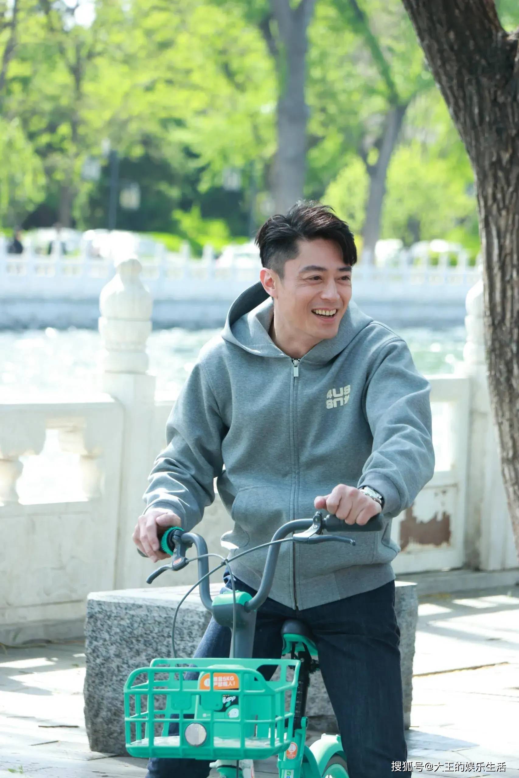 张雪迎在什刹海拍戏,曾经的男神肉眼可见的老了_感觉_年龄段_电视剧