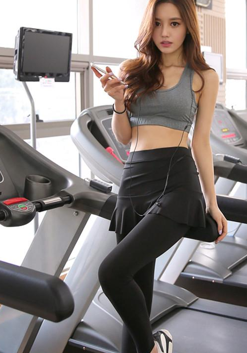 原创身形优美的打底裤美女甜蜜动人清新又养眼