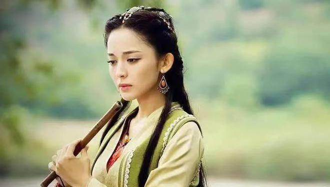 原创有种夺命的刀叫古力娜扎的腰有种夺人的魂叫她的臀