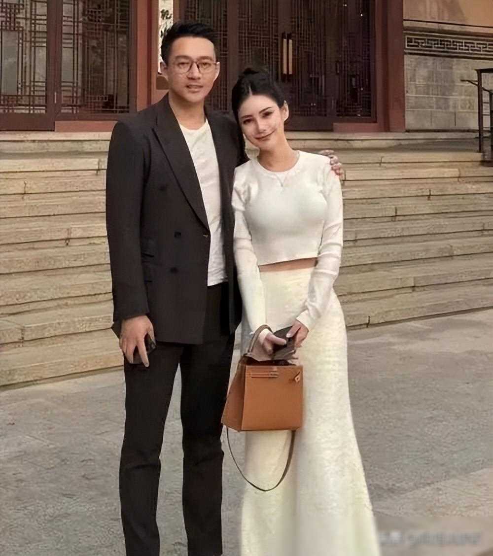 原创汪小菲未婚妻发律师函或成下一个大s全程冷脸不容小觑