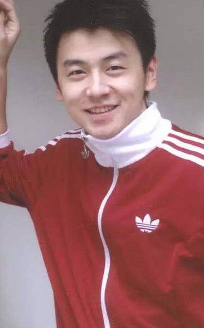 窝囊废雷佳音少年时早恋叛逆与大学同学裸婚妻子竟是童年女神