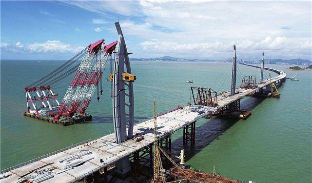 "港珠澳大桥"通车,莫言留下一题词,其题字却饱受争议_建设_中国_技术