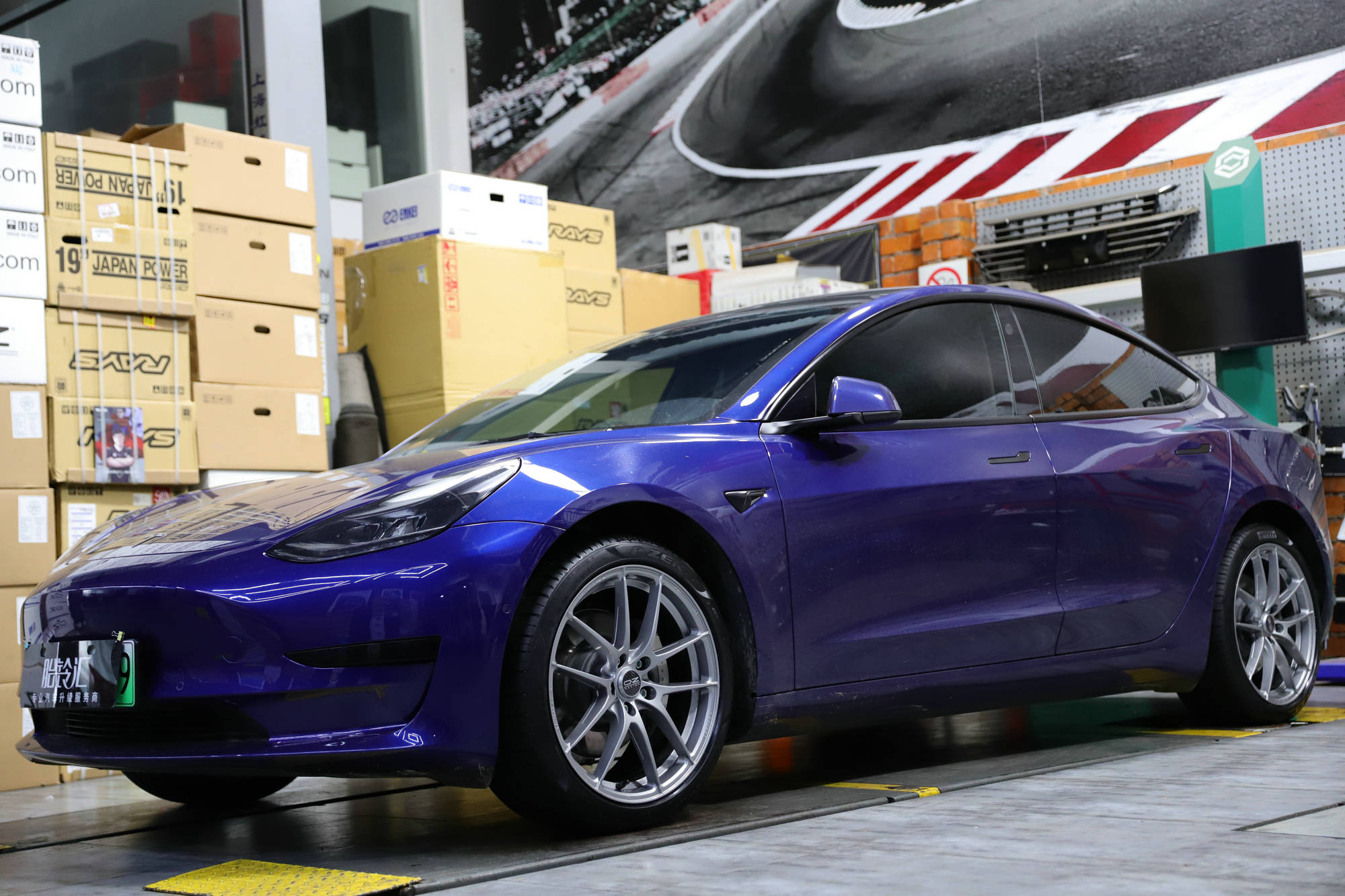 打造独特个性,特斯拉model3改装意大利oz轮毂之行