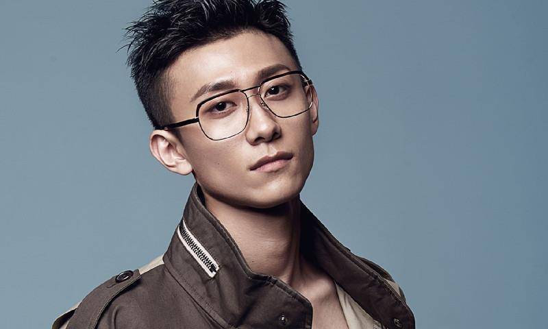 原创张一山生日真挚发文感谢粉丝还晒出搞怪自拍快来看看角色刘星成年