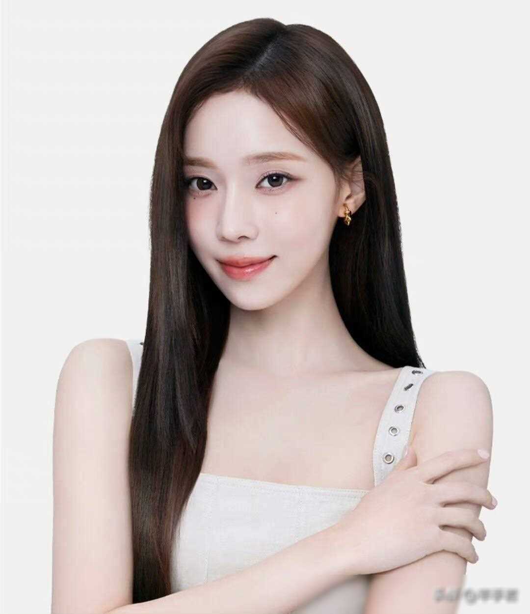 这样的 aespa 成员,粉丝们怎么好意思要求 sm 娱乐给她们开放个资呢?