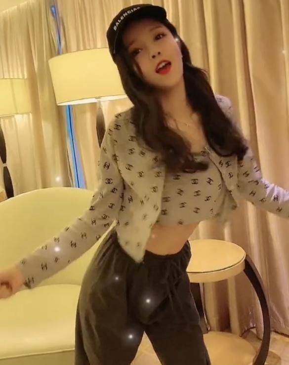 惠子ssica复出既"王者",解释停播大半年原因,心态和身体不佳