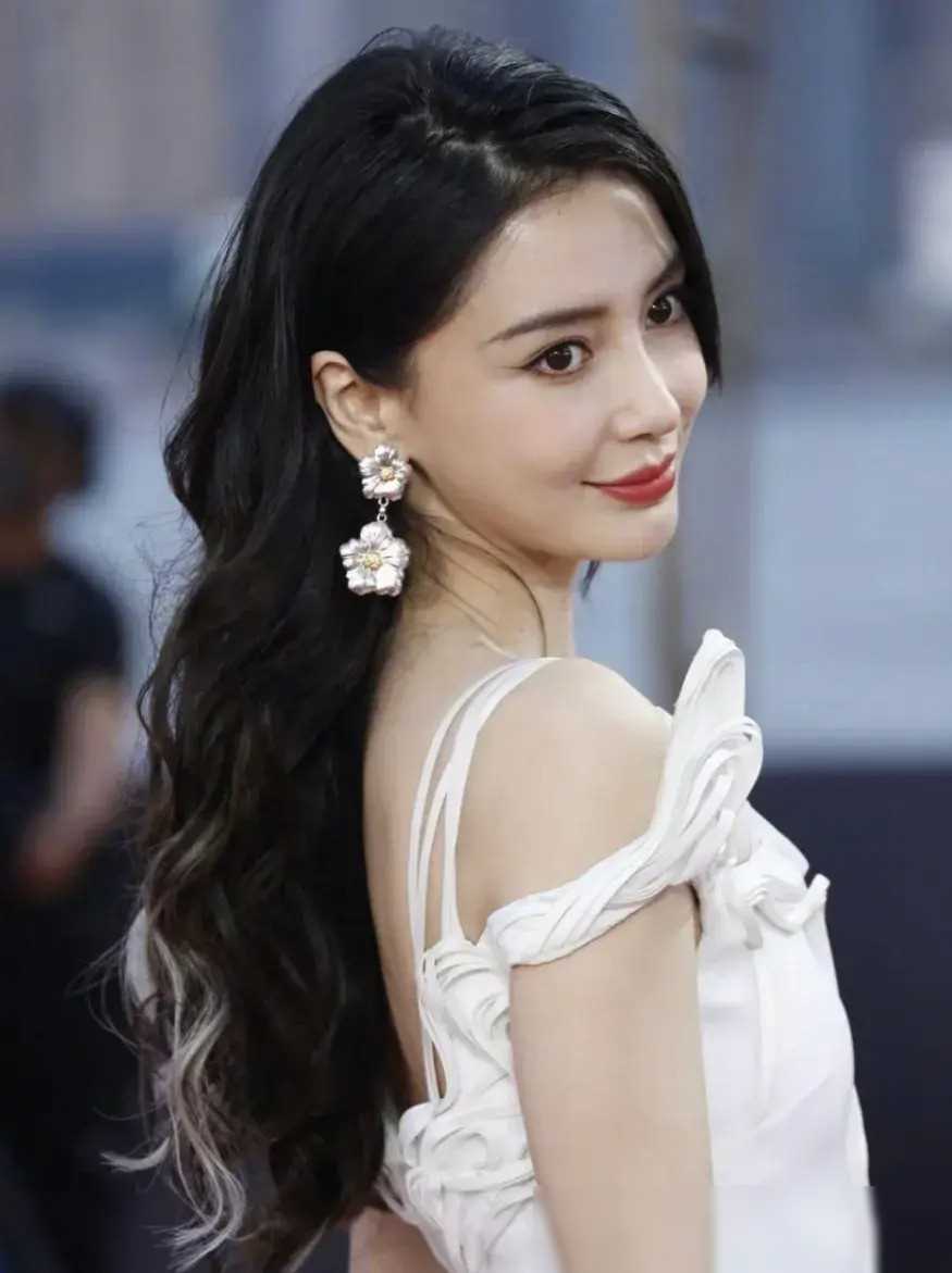 金像奖梁朝伟六封影帝内地电影成绩略显尴尬杨颖成为焦点