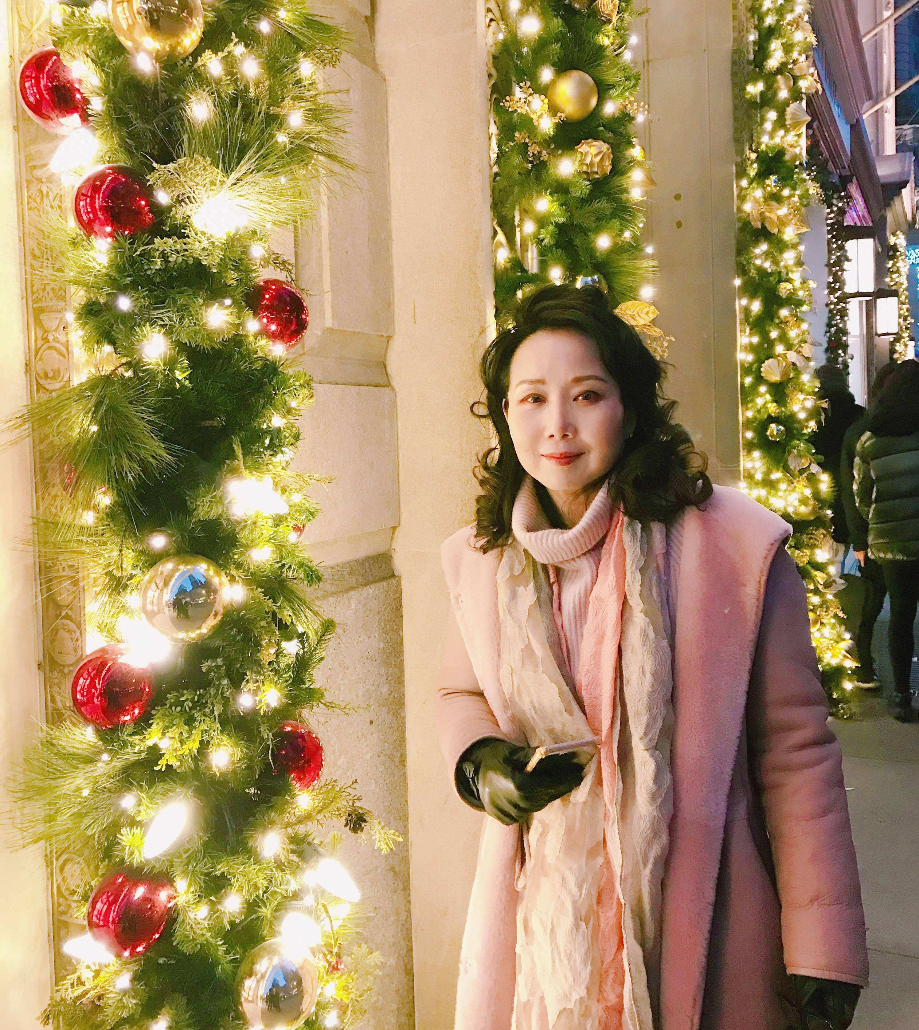 原创歌唱家胡月撮合公婆复婚接连送走父亲和公公