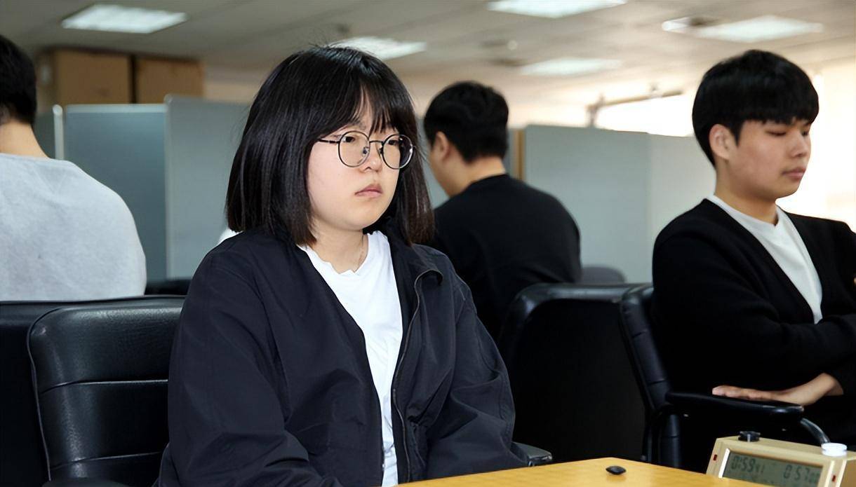 原创2024417围棋赛事中国天元战3番棋决赛局连笑执白胜芈昱廷夺冠