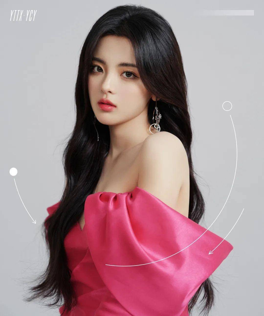 原创草根出身的杨超越开始玩时尚了其实这样也很美