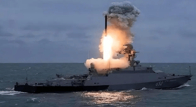 所谓的"红海护航"完全成了一纸空文,不护航的结果可能比护航好.