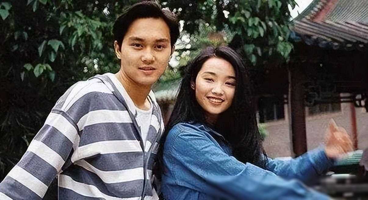 破口大骂背后的婚姻故事:许秋怡与张智霖的半生情缘