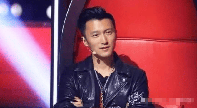 王菲和谢霆锋的复合无疑是娱乐圈的一大看点,这对情侣的甜蜜互动让人