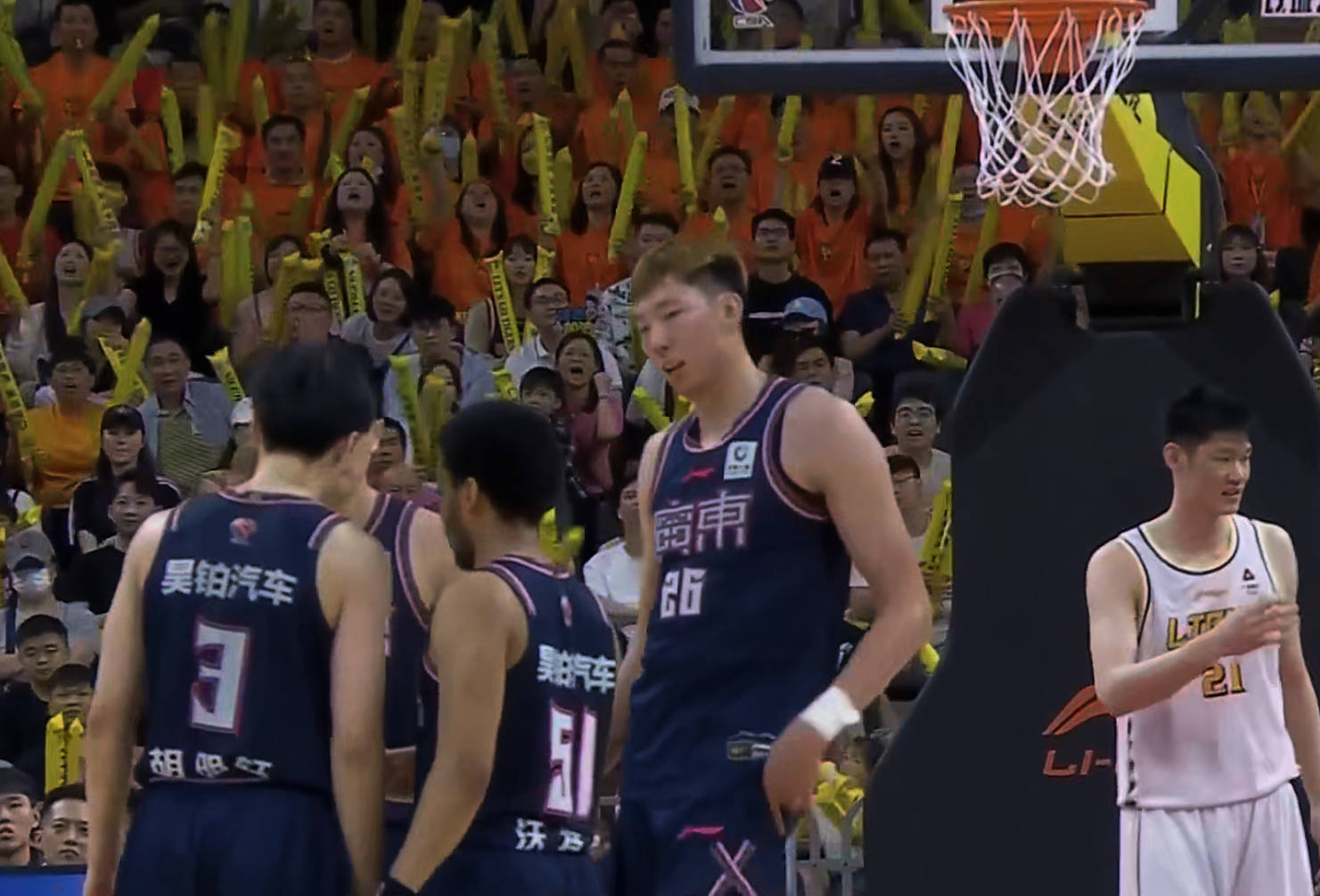 最被低估的球队!上海"没王哲林奇阵"打爆浙江,总决赛会师广东