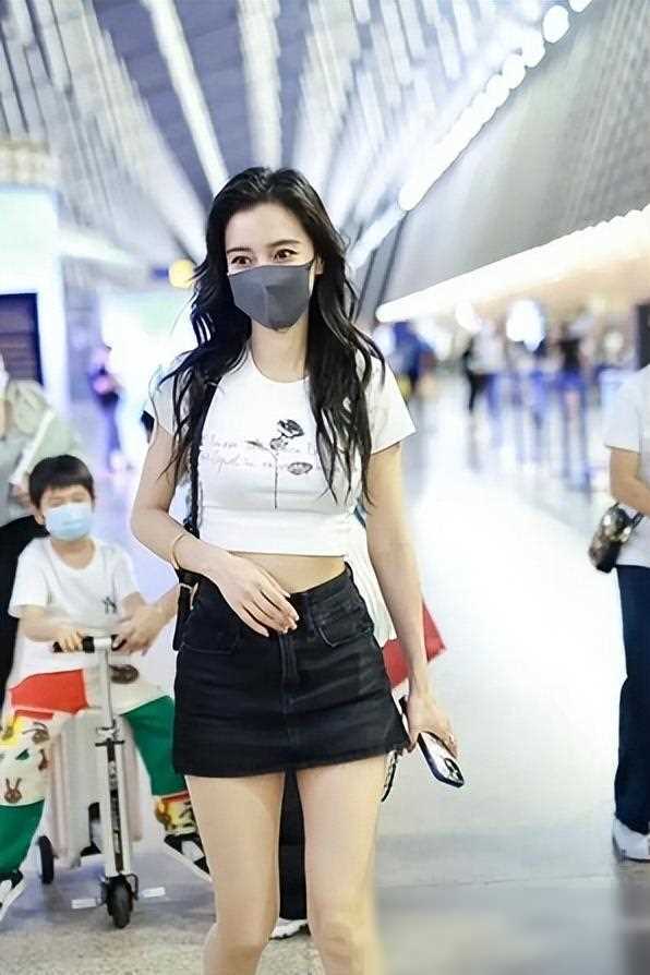 杨颖分享带儿子日常:小海绵的快乐时光,忙时爱子心却更浓