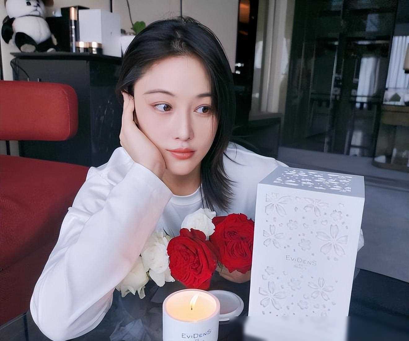 张馨予近照发福疑怀二胎,回应揭秘:只是吃胖了,何捷节俭获赞