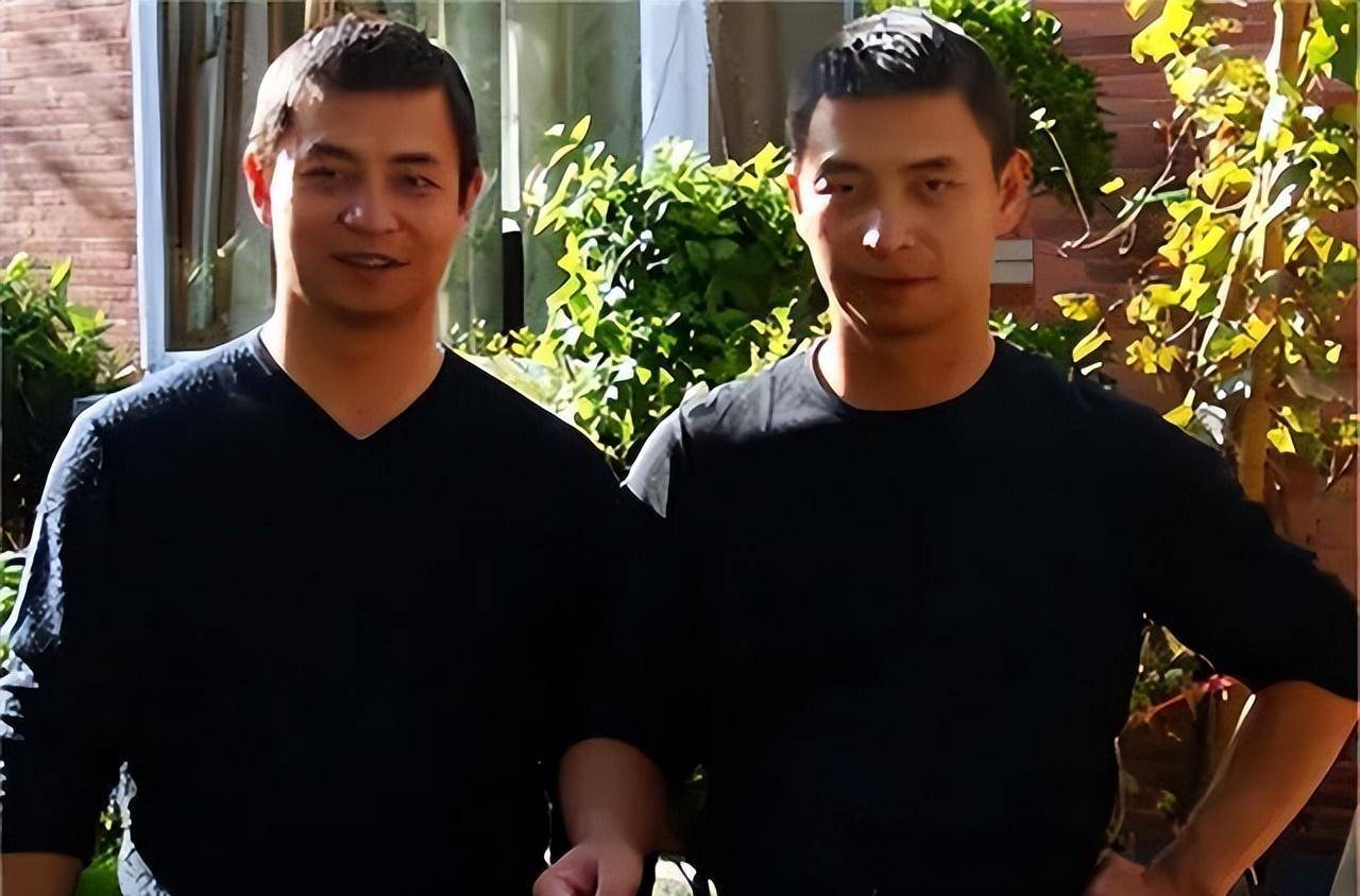 笑停不了!体操兄弟李小双李大双,两人头发都已花白,结婚多年都没有孩