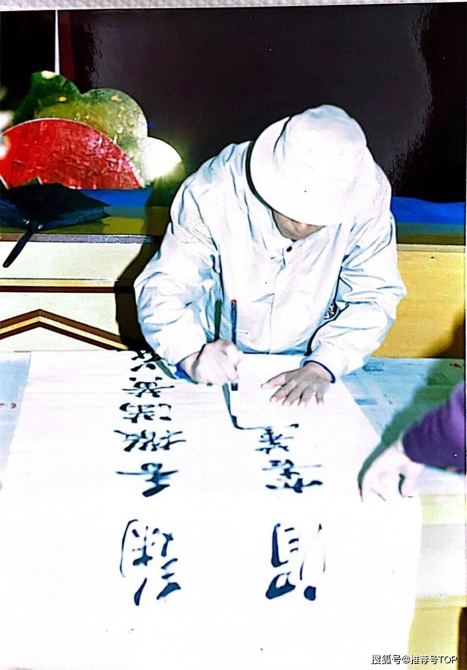 2012年7月,由全国知名白酒专家沈怡方,于桥,高景炎,高月明等16人组成