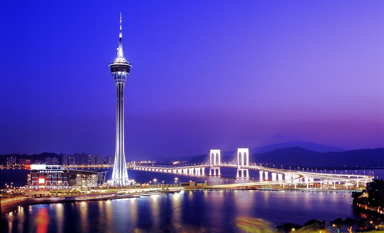 晚上,妈祖阁,渔人码头的夜景与特色美食让我们感受到澳门的宁静与惬意