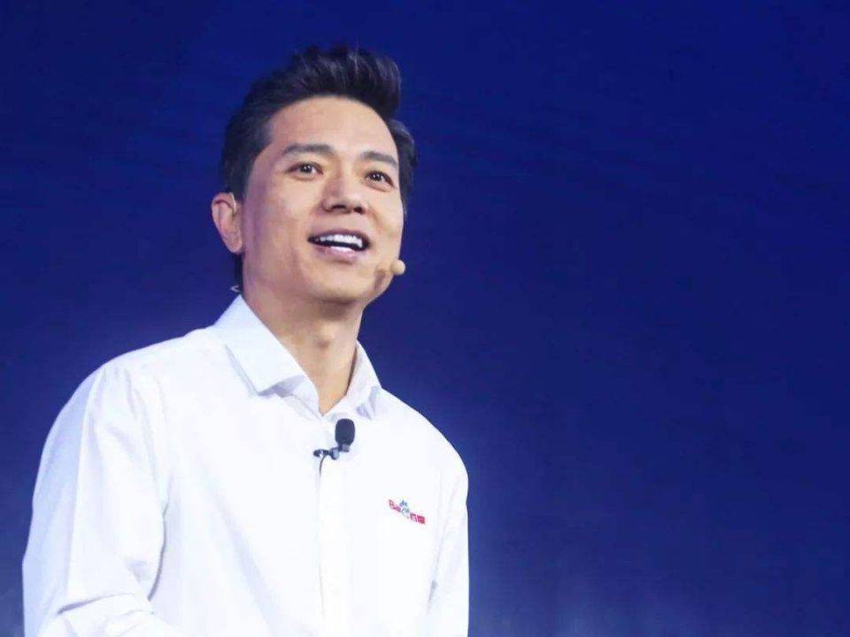 为了推ai,百度创始人李彦宏又双违法了!