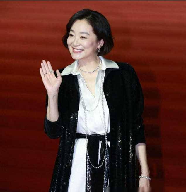 优雅老去的林青霞:岁月沉淀下的贵气与风韵