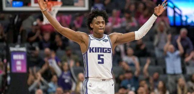 nba国王队将一份5年346亿美元的续约合同提议给福克斯