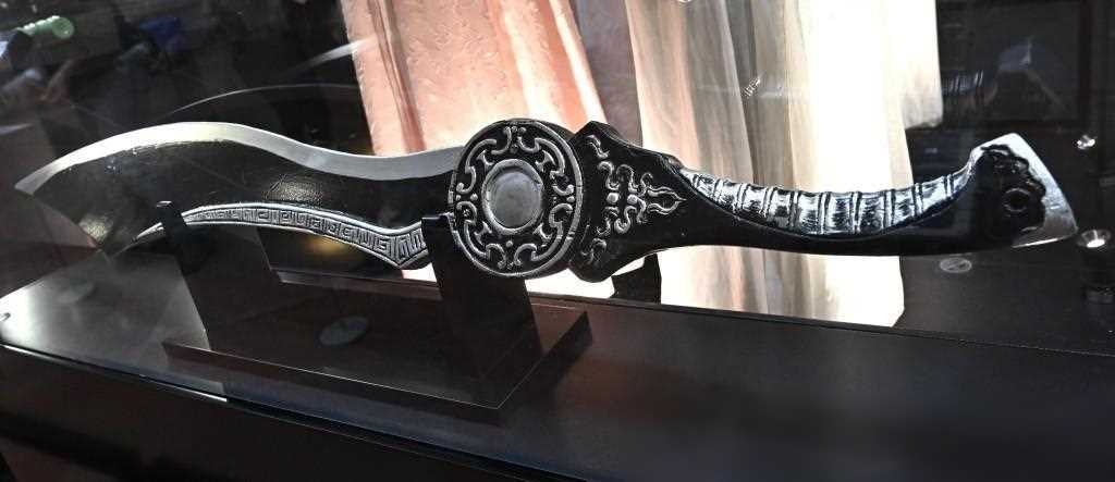 一秒穿越武侠时代!香港展出武侠剧装备,杨过小龙女装备赏析