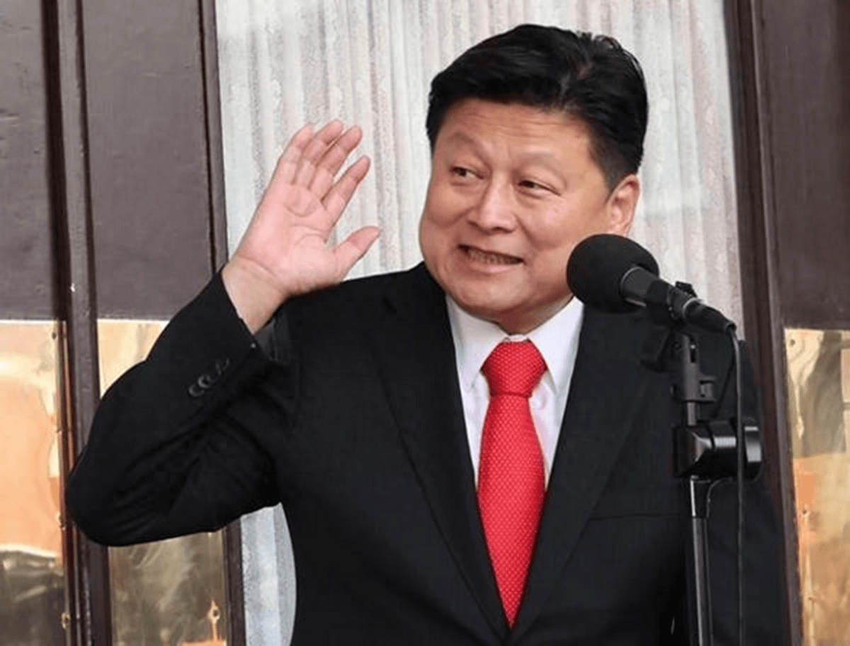 国民党代表团宣布访陆后,民进党表达不满,并对朱立伦爱将下黑手_侯友