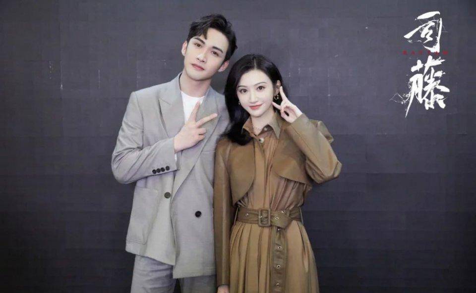 同样演张彬彬的"亲密爱人",徐璐和景甜对比,差距就出来了