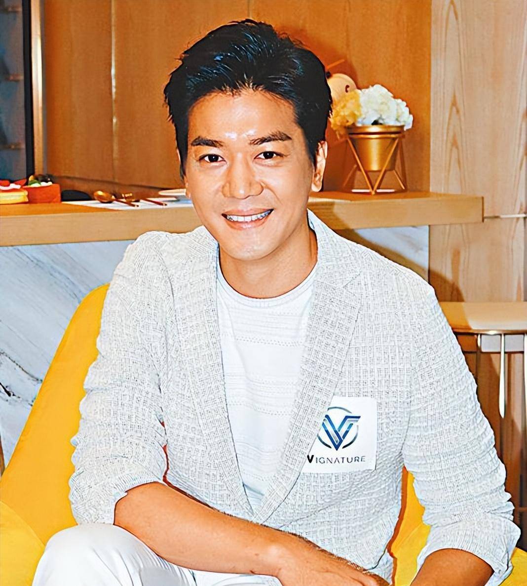 当时的黎诺懿以为自己可以一直顺风顺水,加上笃信风水,直接租了套月