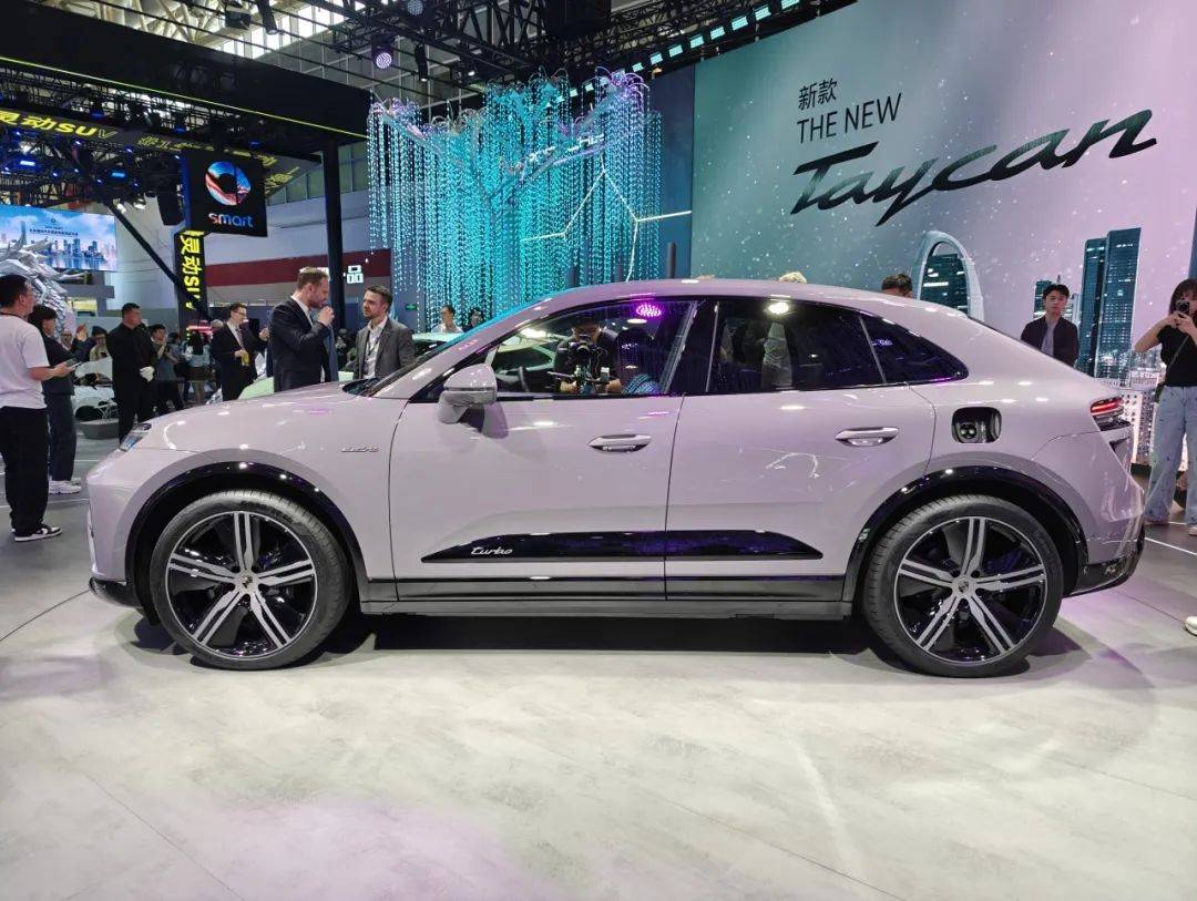 4和macan turbo,为车系中的高配车型,前者408ps,650n·m,零百加速5