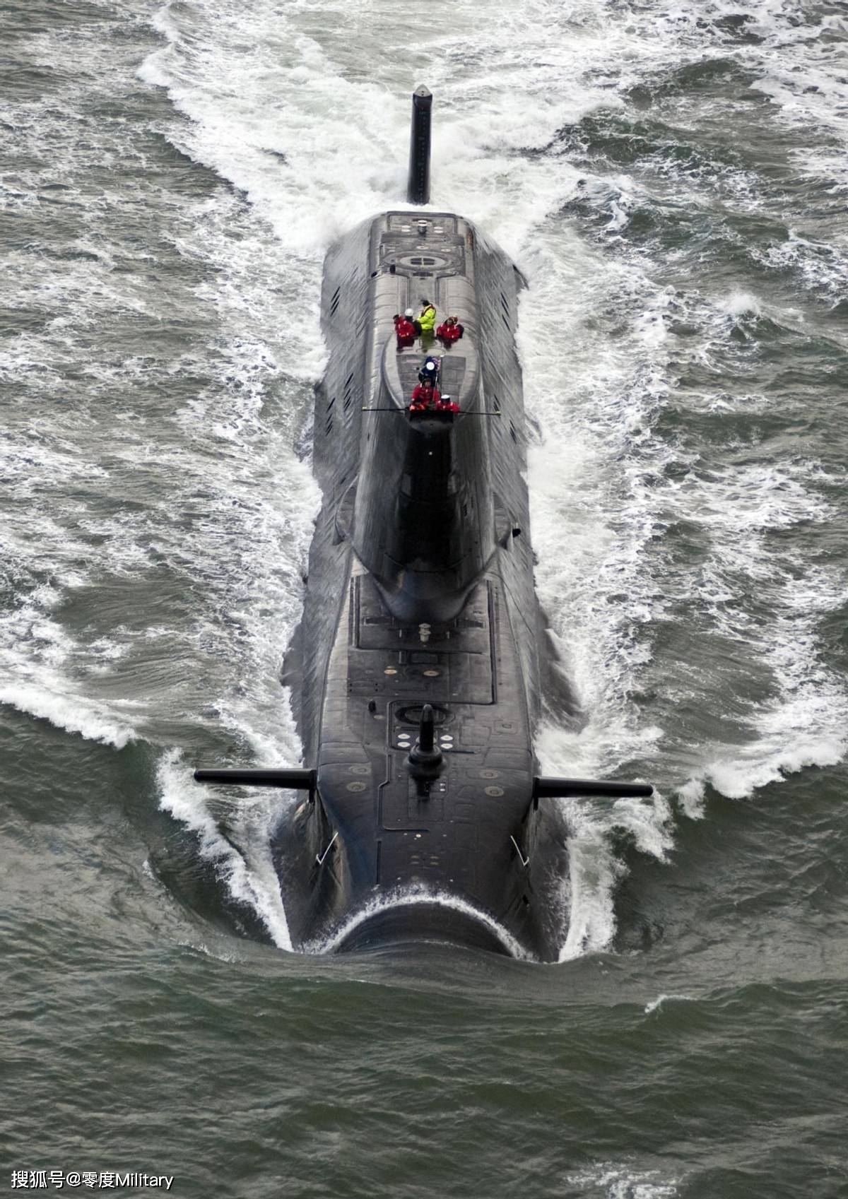 英国皇家海军第6艘机敏级核潜艇举行洗礼仪式 开工近11年仍未下水