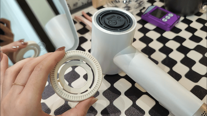 告别金毛狮王拥有漫画头？岚斐等离子吹风机吹护养三合一！