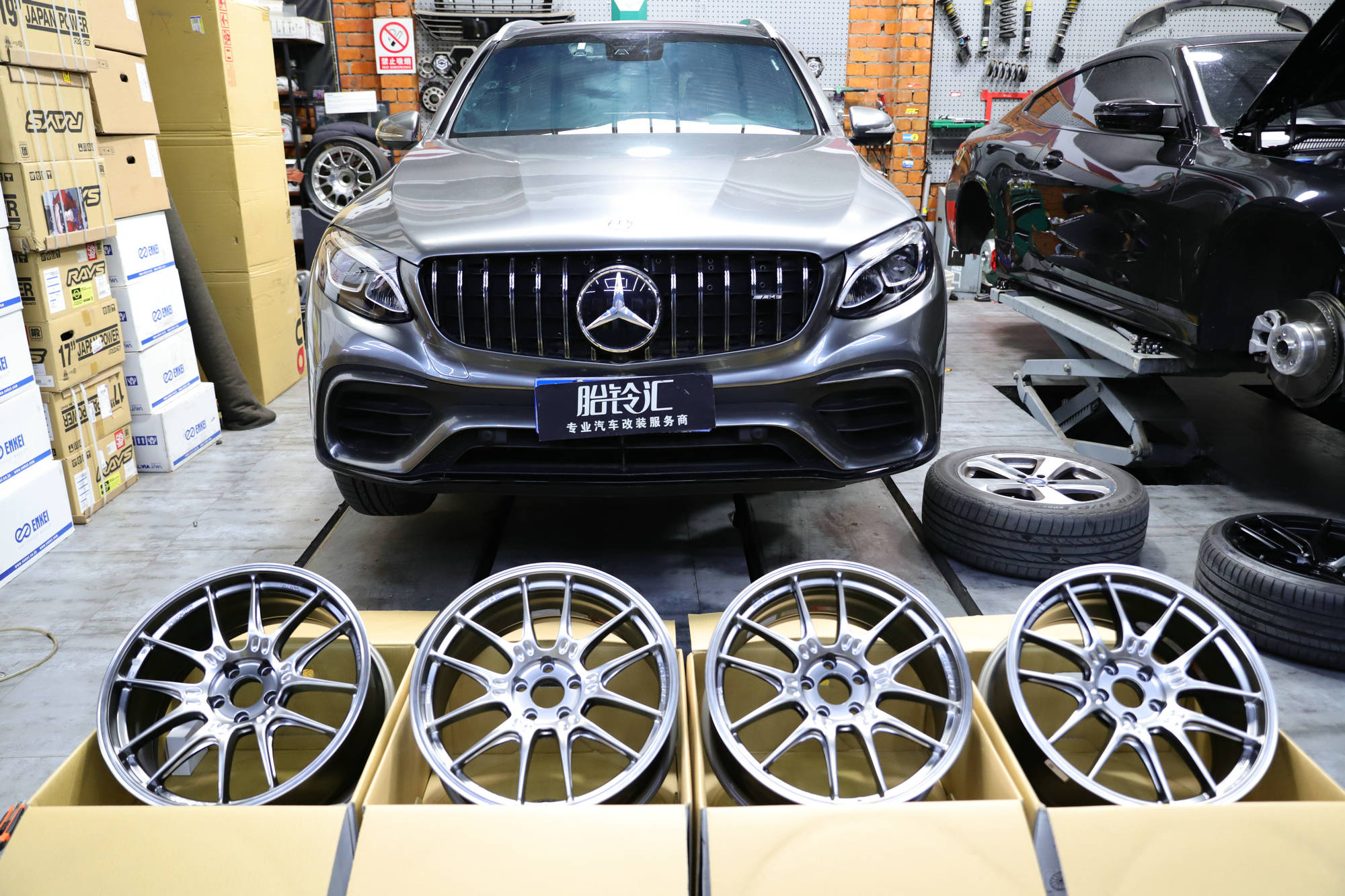 奔驰glc升级改装:enkei gtc02轮毂,点亮新驾驶体验