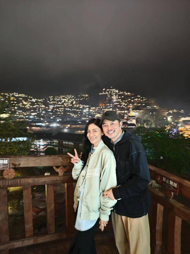 胡可沙溢晒家庭欢乐时光,沙溢颜值回升!