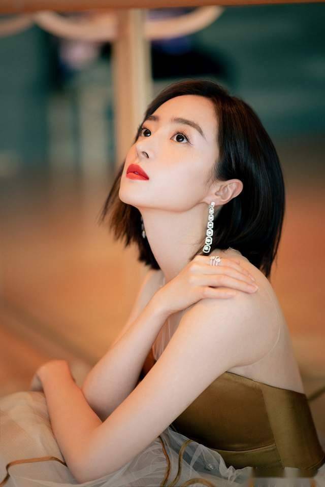 31岁胡冰卿的性感身材,一级棒的魅力让人无法抵挡!