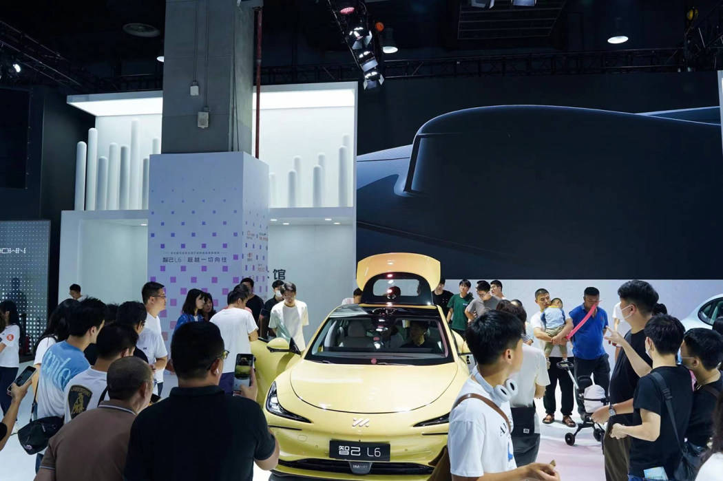 五一华南国际车展:智己l6"头部科技朋友圈"共襄"上汽十年磨一剑"