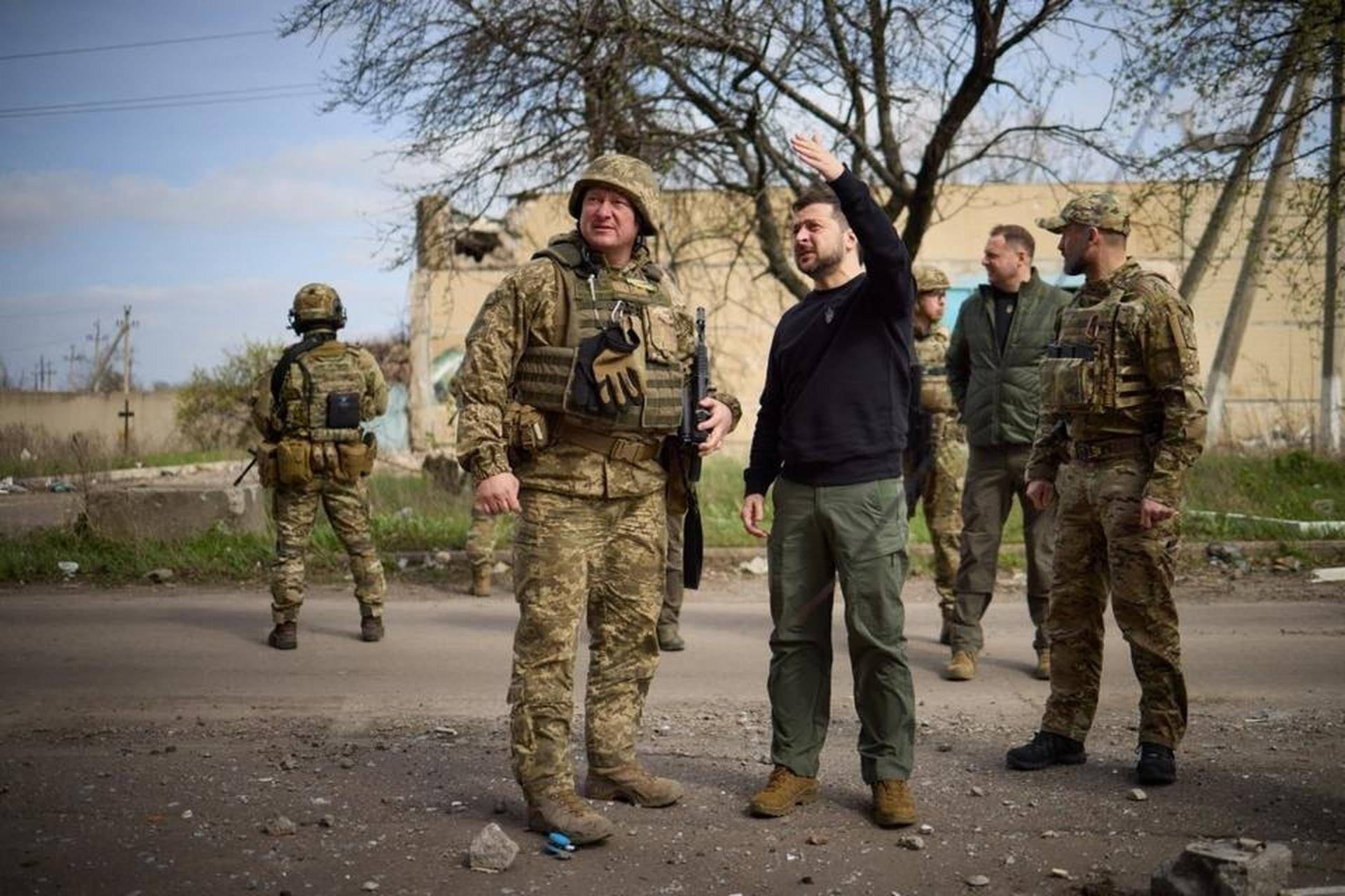 乌军可能组织总撤退 俄军继续突破乌军防线 前线缺口越来越大