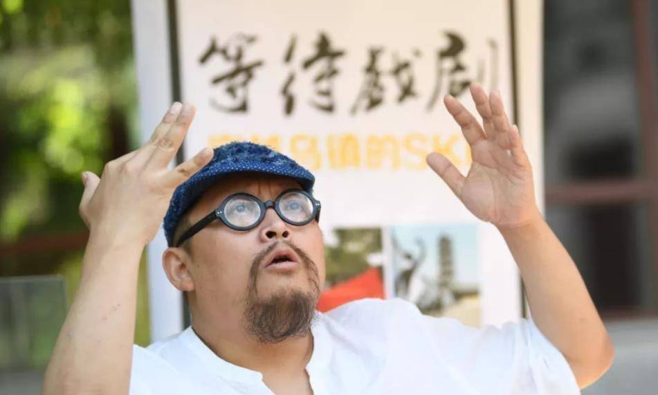 史航:写一集电视剧赚十几万,但我绝不买房,租近500平米大平层