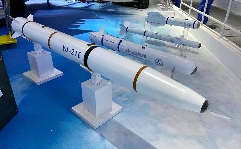 然而和新推出的鹰击21型反舰导弹相比,显然鹰击导弹的威力更为凶猛